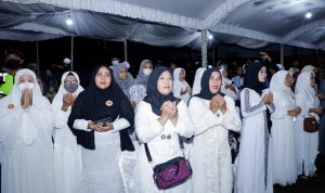 KALTENGKITA : Mak Ganjar Provinsi Kalimantan Tengah menghadiri acara tabligh akbar kebangsaan dengan penceramah K.H. Miftah Maulana Habiburrahman atau beken disapa Gus Miftah. FOTO IST KALTENGKITA/MAK GANJAR     